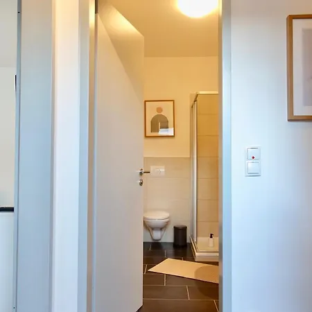 Modernes Studio-apartment Mit Privatem Stellplatz Fuer Bis Zu 4 Personen Nur Wenige Minuten Zur Mosel & Stadt Apartamento
