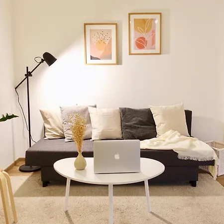 Apartamento Modernes Studio-apartment Mit Privatem Stellplatz Fuer Bis Zu 4 Personen Nur Wenige Minuten Zur Mosel & Stadt Coblença