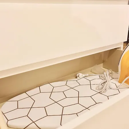 Modernes Studio-apartment Mit Privatem Stellplatz Fuer Bis Zu 4 Personen Nur Wenige Minuten Zur Mosel & Stadt Apartamento