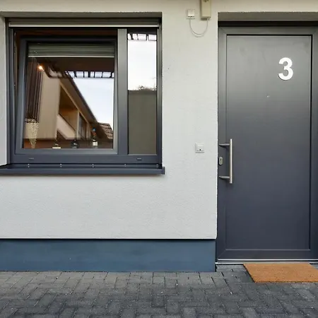 Modernes Studio-apartment Mit Privatem Stellplatz Fuer Bis Zu 4 Personen Nur Wenige Minuten Zur Mosel & Stadt Coblença