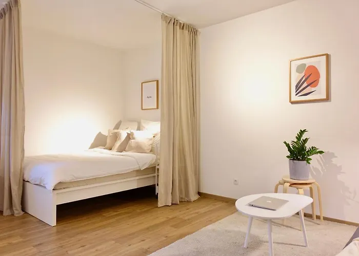 Modernes Studio-apartment Mit Privatem Stellplatz Fuer Bis Zu 4 Personen Nur Wenige Minuten Zur Mosel & Stadt *