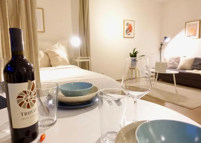 Modernes Studio-apartment Mit Privatem Stellplatz Fuer Bis Zu 4 Personen Nur Wenige Minuten Zur Mosel & Stadt 코블렌츠