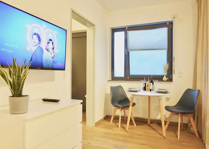 Modernes Studio-apartment Mit Privatem Stellplatz Fuer Bis Zu 4 Personen Nur Wenige Minuten Zur Mosel & Stadt 아파트