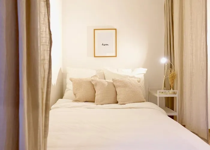 Modernes Studio-apartment Mit Privatem Stellplatz Fuer Bis Zu 4 Personen Nur Wenige Minuten Zur Mosel & Stadt * 코블렌츠