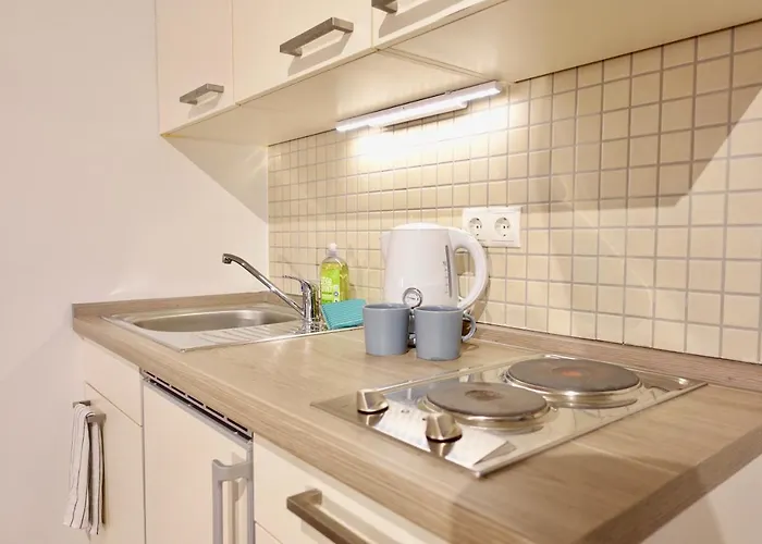 Modernes Studio-apartment Mit Privatem Stellplatz Fuer Bis Zu 4 Personen Nur Wenige Minuten Zur Mosel & Stadt 코블렌츠