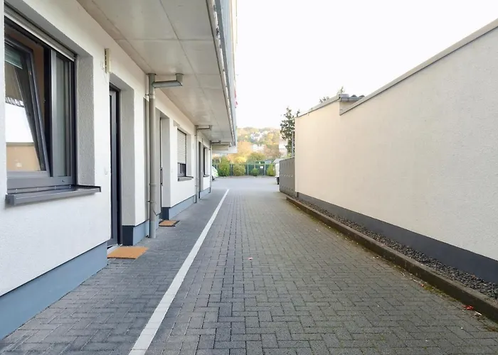 Modernes Studio-apartment Mit Privatem Stellplatz Fuer Bis Zu 4 Personen Nur Wenige Minuten Zur Mosel & Stadt *