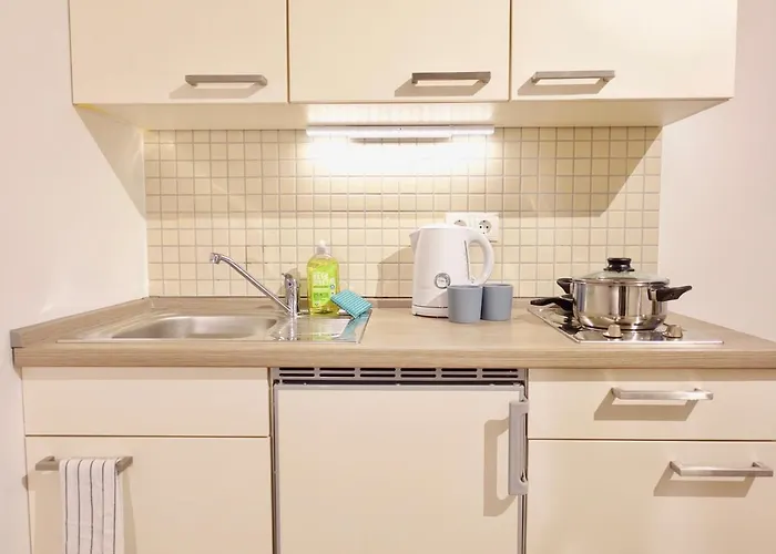 Modernes Studio-apartment Mit Privatem Stellplatz Fuer Bis Zu 4 Personen Nur Wenige Minuten Zur Mosel & Stadt 코블렌츠